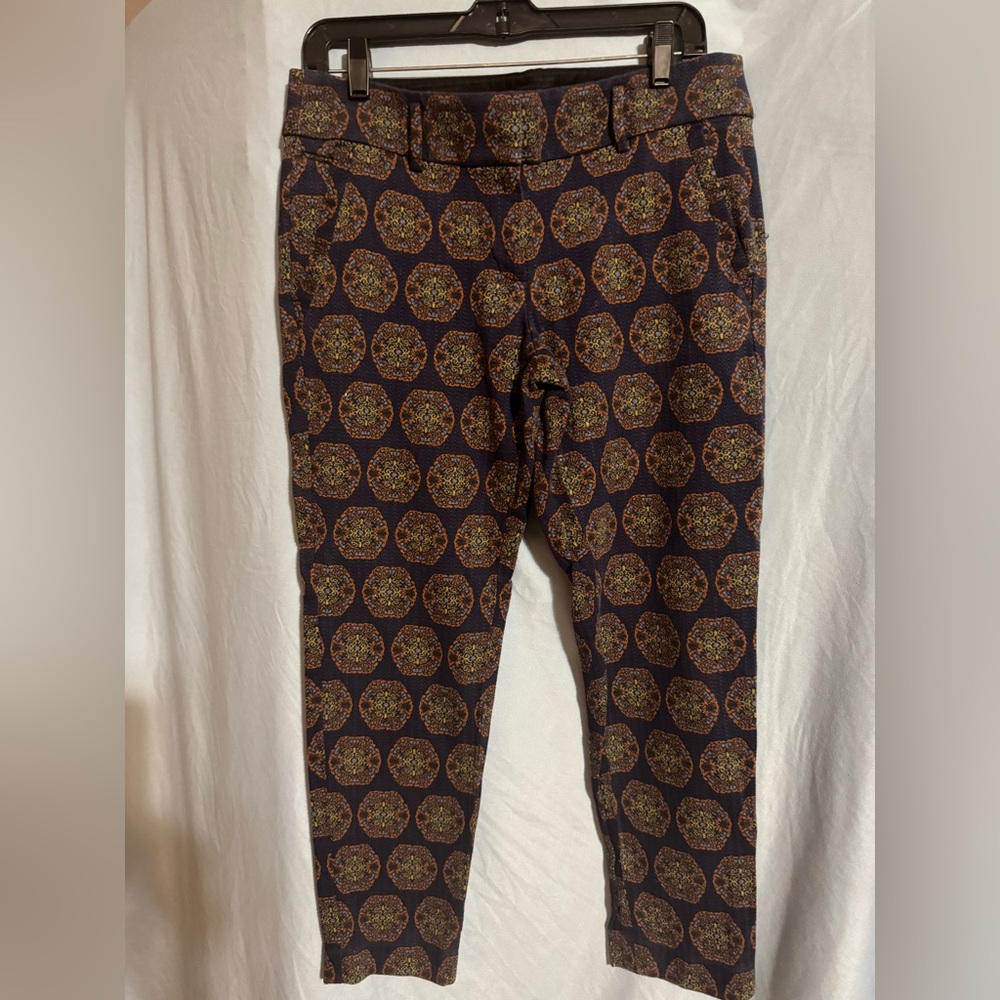 LOFT Navy and Gold Patterned Cropped Pants